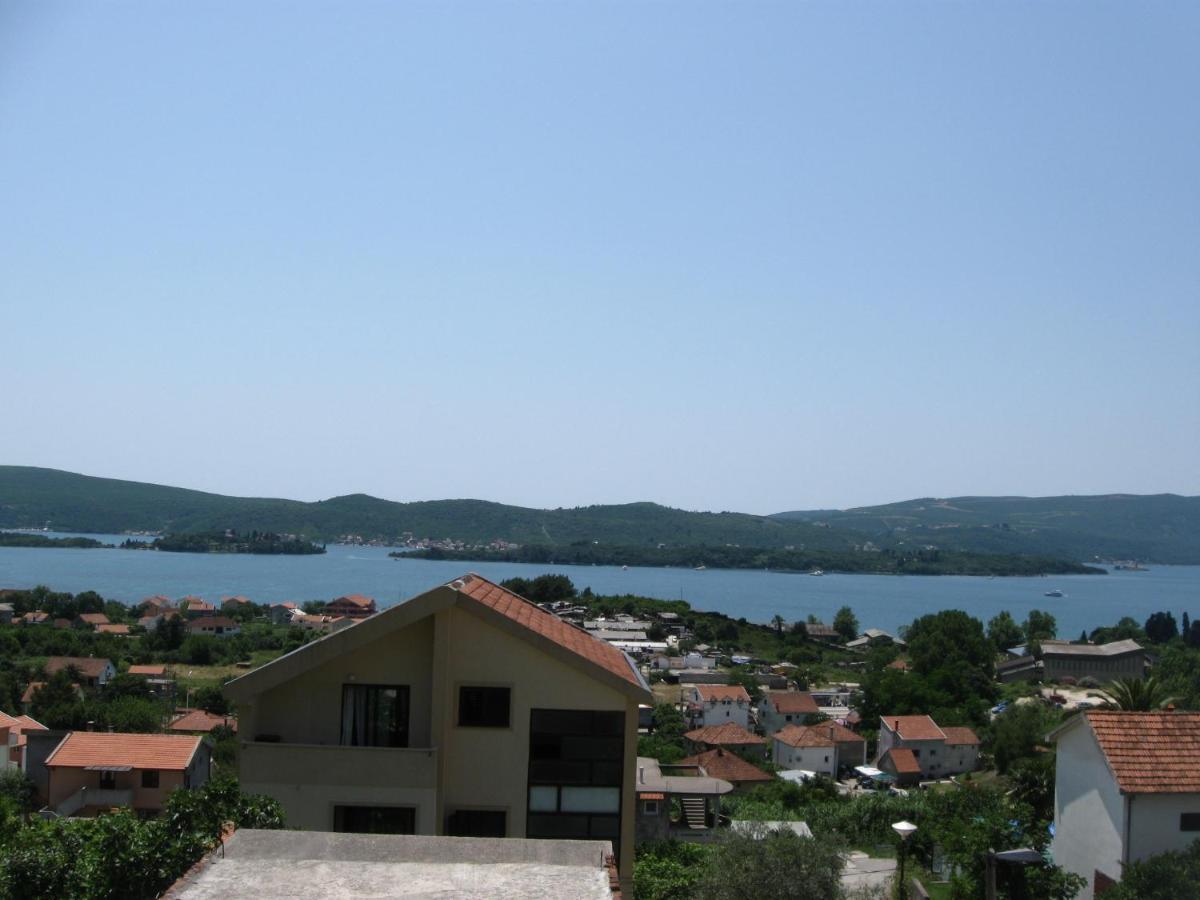 Wisteria Hotel Tivat Eksteriør billede