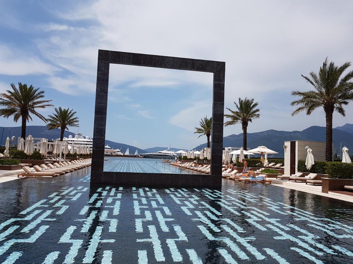 Wisteria Hotel Tivat Eksteriør billede