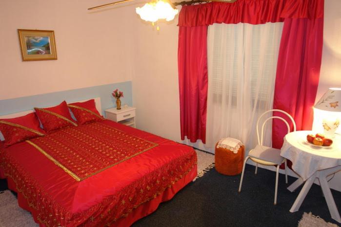 Wisteria Hotel Tivat Eksteriør billede
