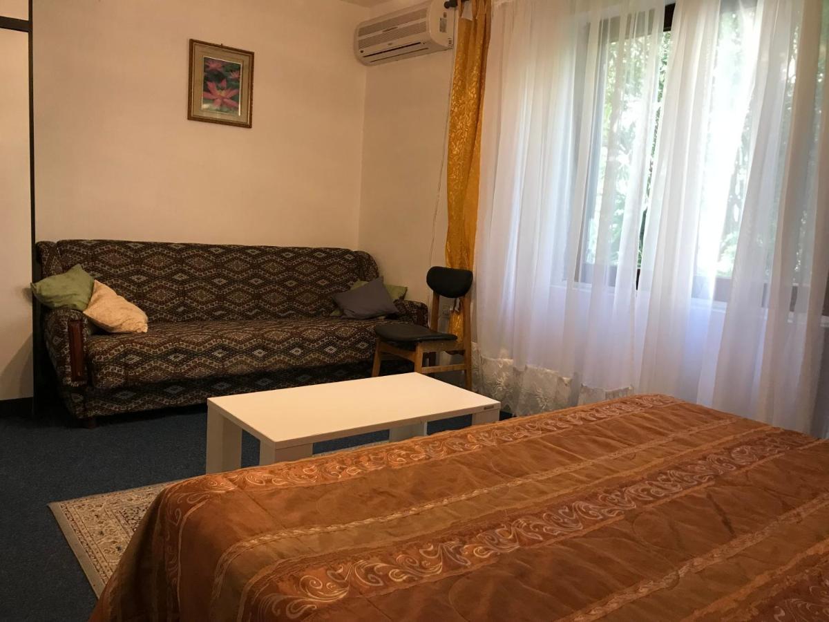 Wisteria Hotel Tivat Eksteriør billede